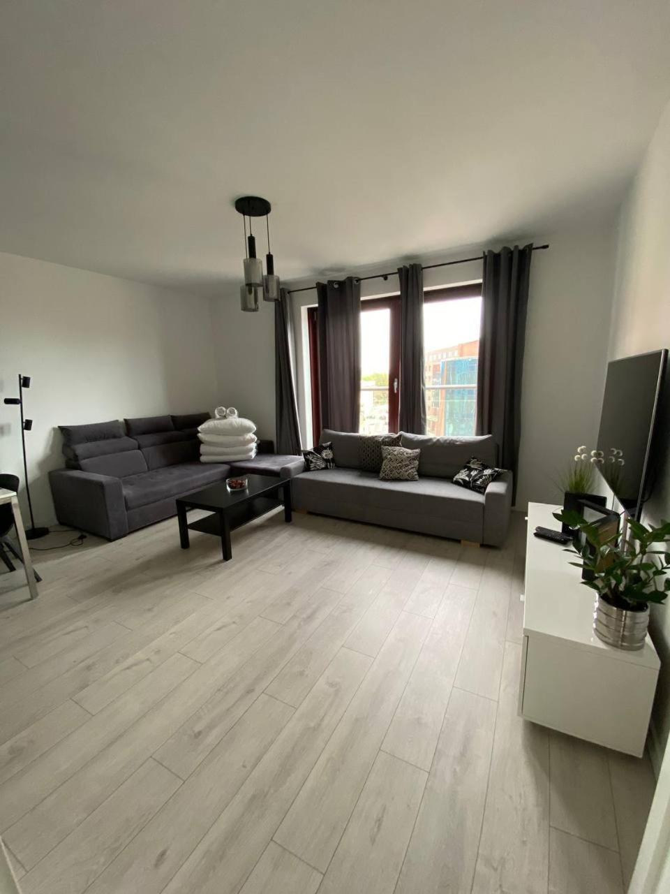 New Apartment Old Town -6 People - 200M Town Hall Wroclaw Exterior photo